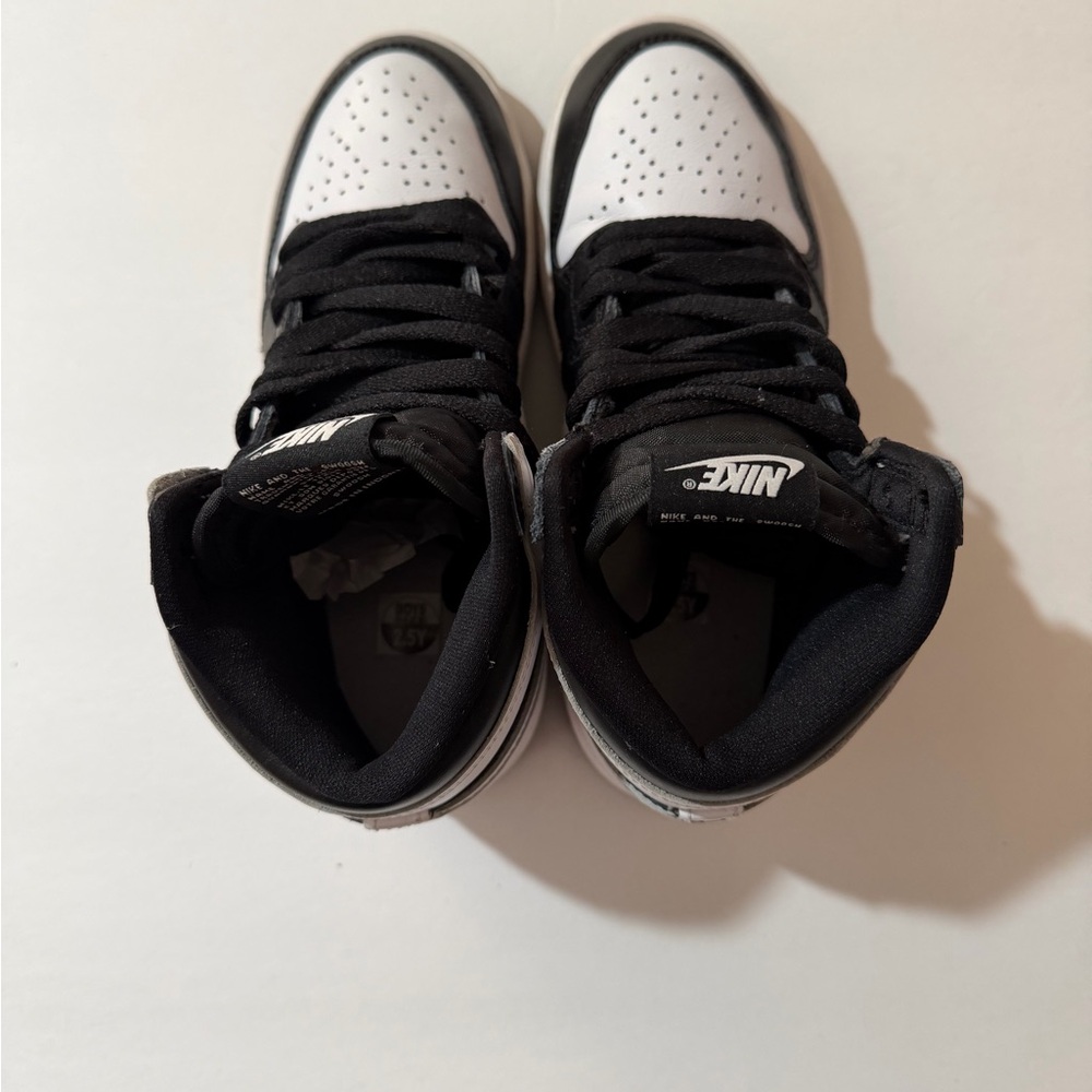 Air Jordan 1 Retro High OG Black White (PS) size 2.5y - Picture 4 of 5